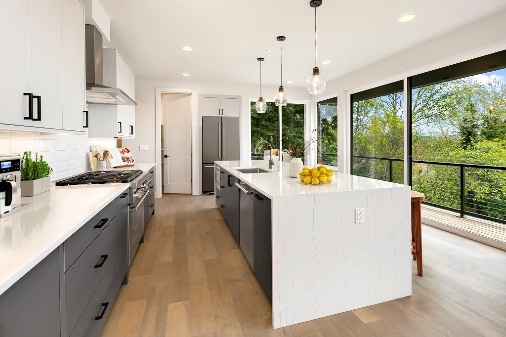 Newly Completed Finn Hill, Kirkland Trailside Homes