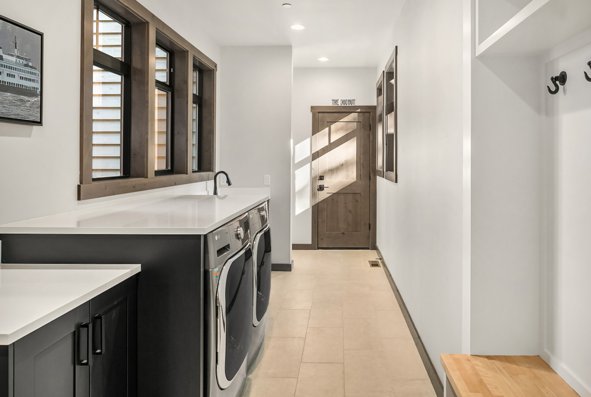 DeRoux laundry
