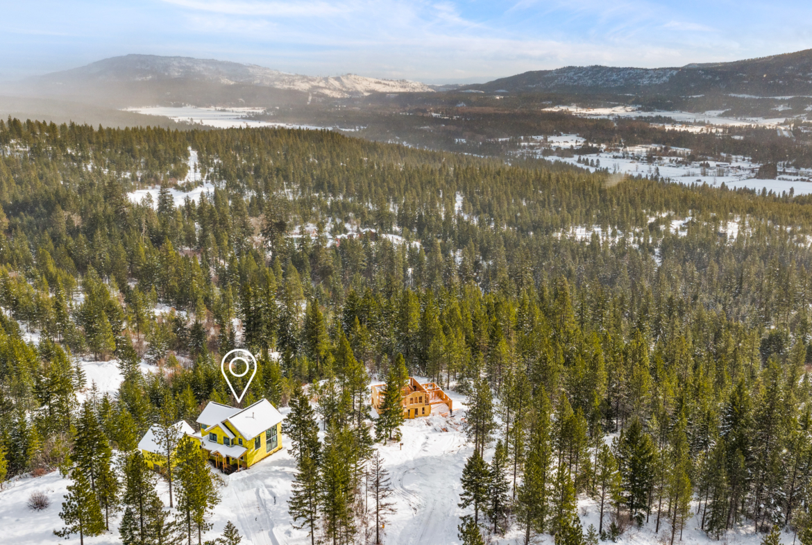 Placement of home by Trailside Homes in Skyline Ridge in Cle Elum, WA