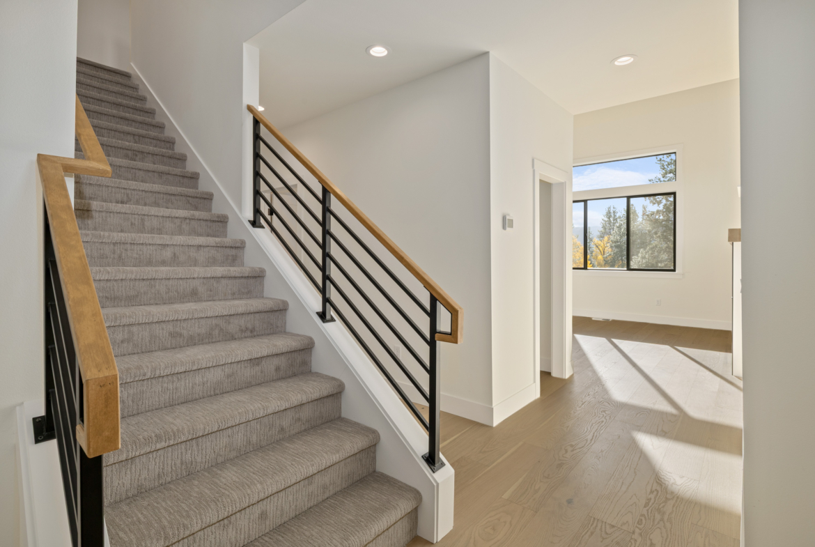 Ederra Lot 7 The Naches in Cle Elum by Trailside Homes stairway